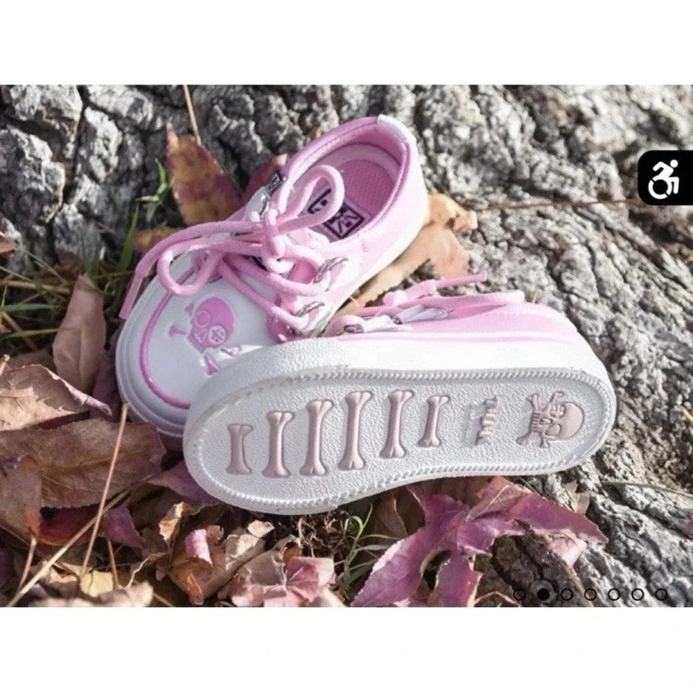 T.U.K‎ Pink & White Girls TukSkin Vegan Pirate Creeper Toddler Size 5 Sneaker